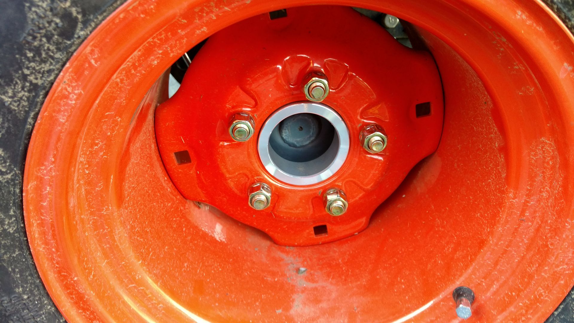 Which Thread locker (Loctite) to use for wheel spacers